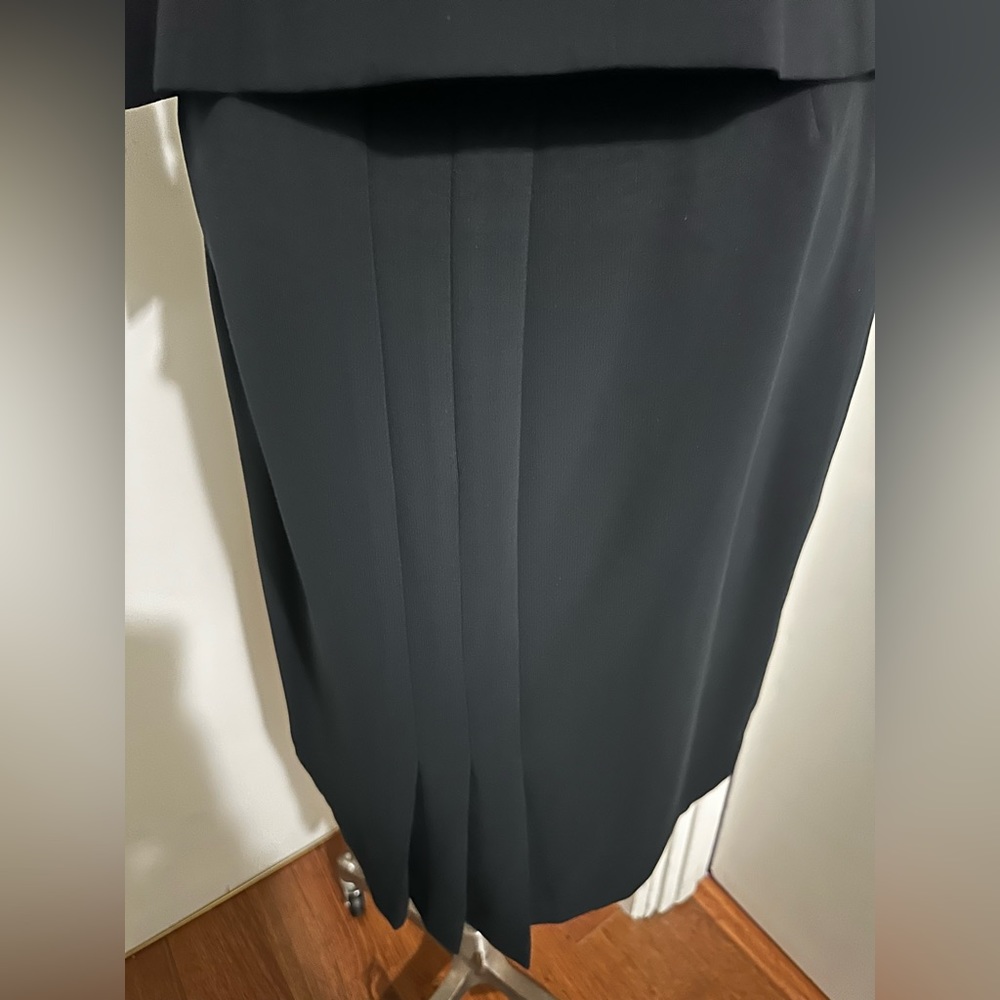 Women’s Navy Blue Suit, Gold Button Accents, Size 6 Blazer & Size 10 Skirt - Picture 2 of 9